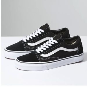 Classic “Old Skool” B&W Lowtop Vans Men’s Size 10.5